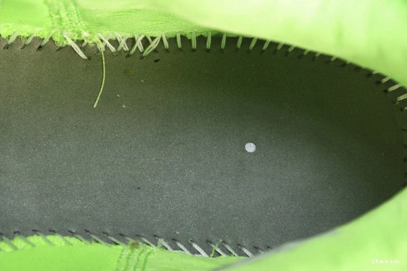 Stocking Stuffer  LeBron 20  FJ4955-300 Nike 0318